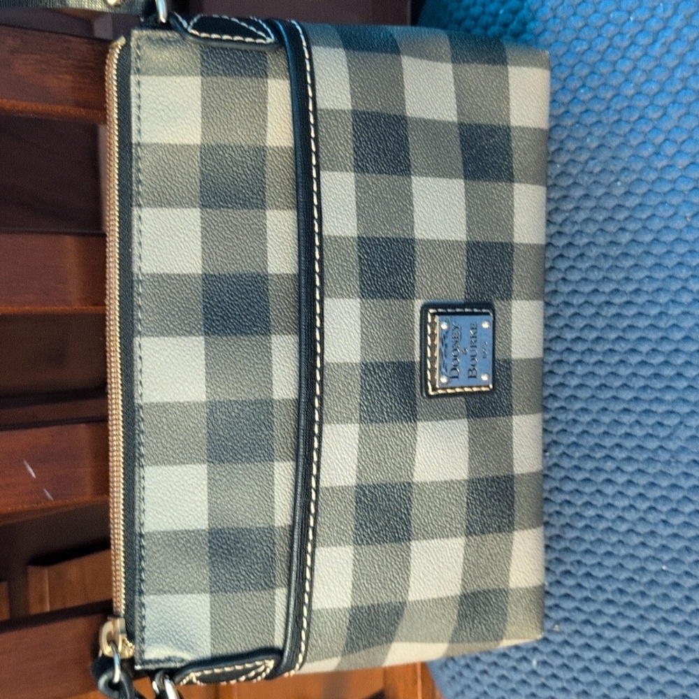 Dooney & Bourke - Like New! Muted Earth Toned Colors Crossbody Spacious Bag